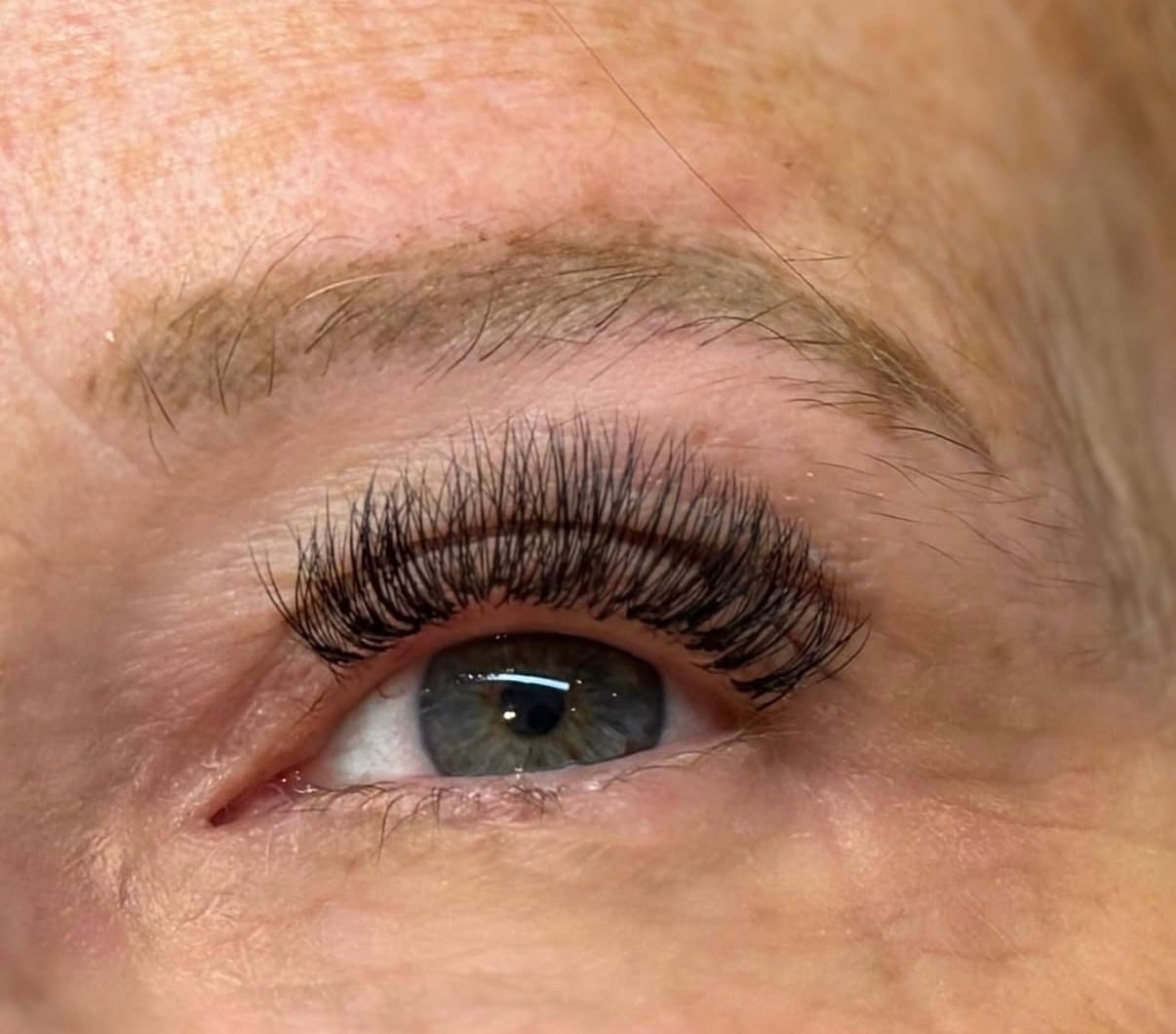 Deka Lash, photo 2