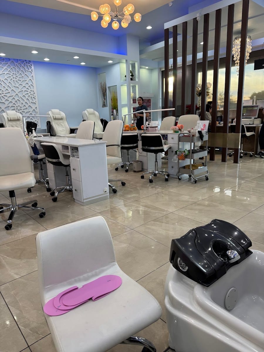Adorn Nail Spa