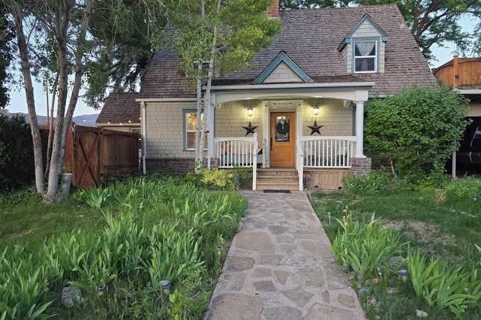 House near SUU and Shakespeare festival, Bryce Canyon & Zions National Parks, photo 3