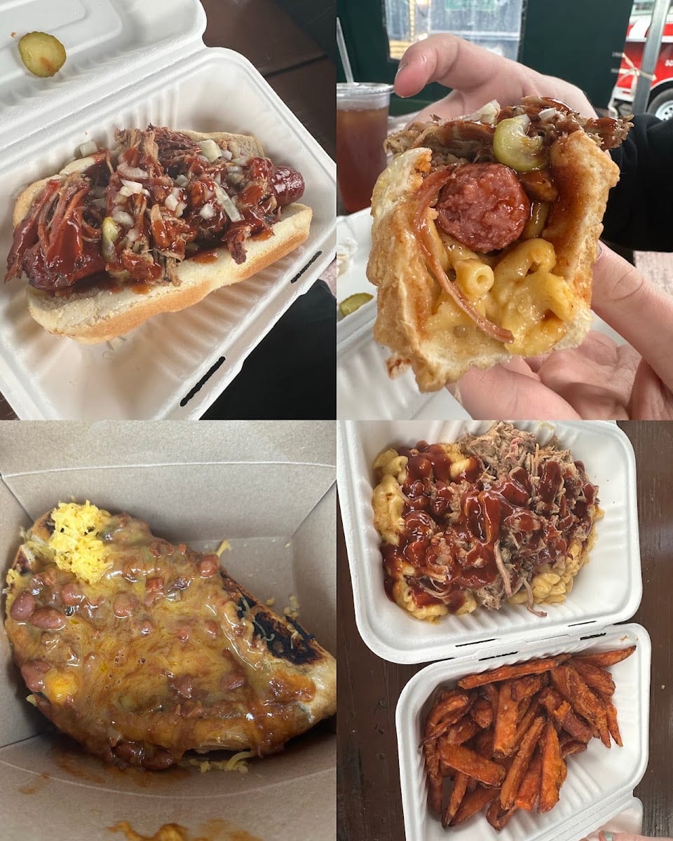 Milwaukie Station Food Cart Pod