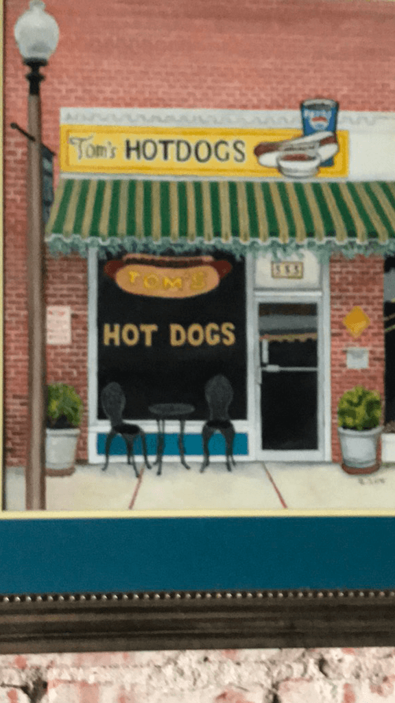 Tom's Hot Dogs