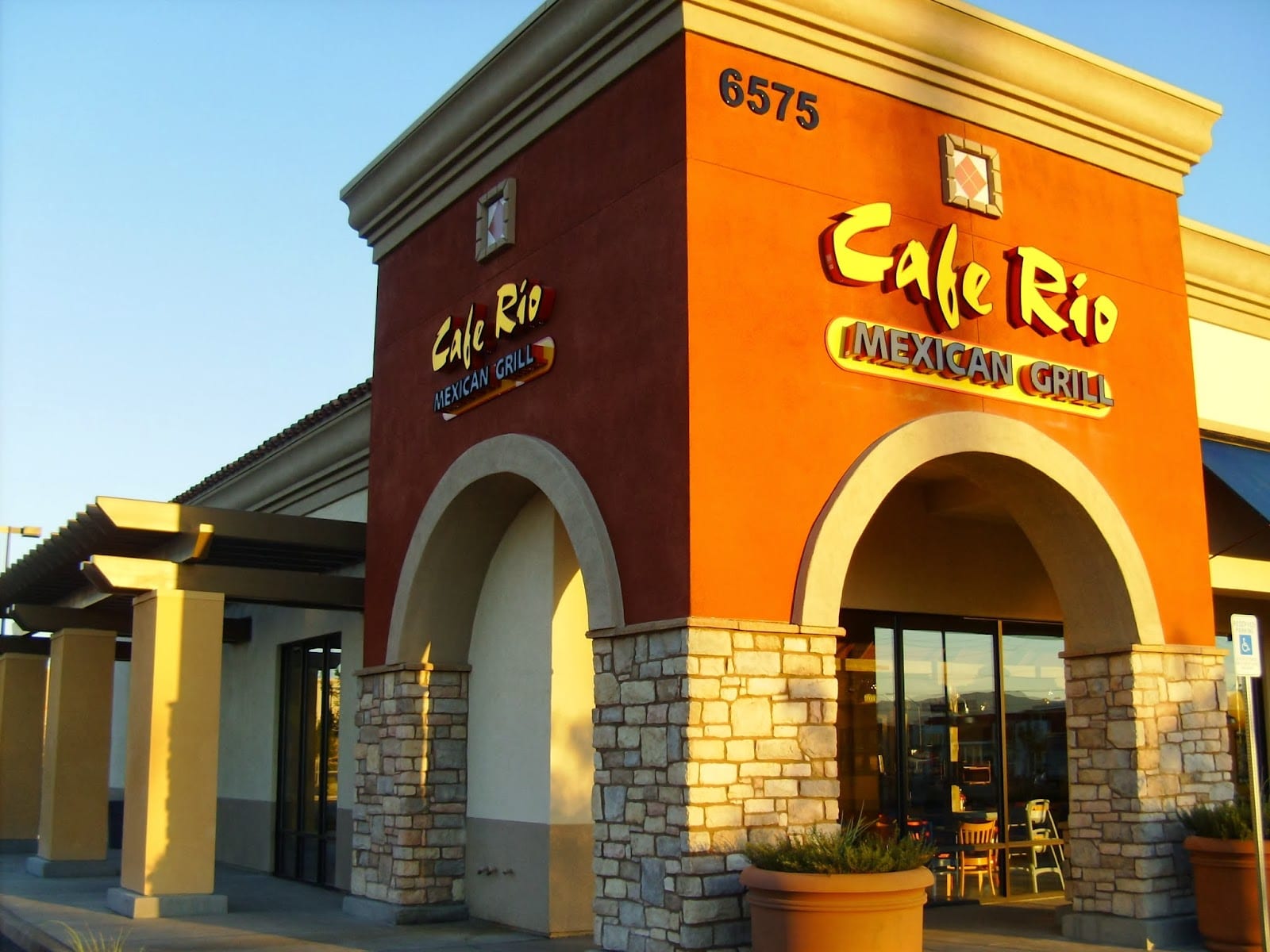 Cafe Rio Fresh Modern Mexican, photo 2