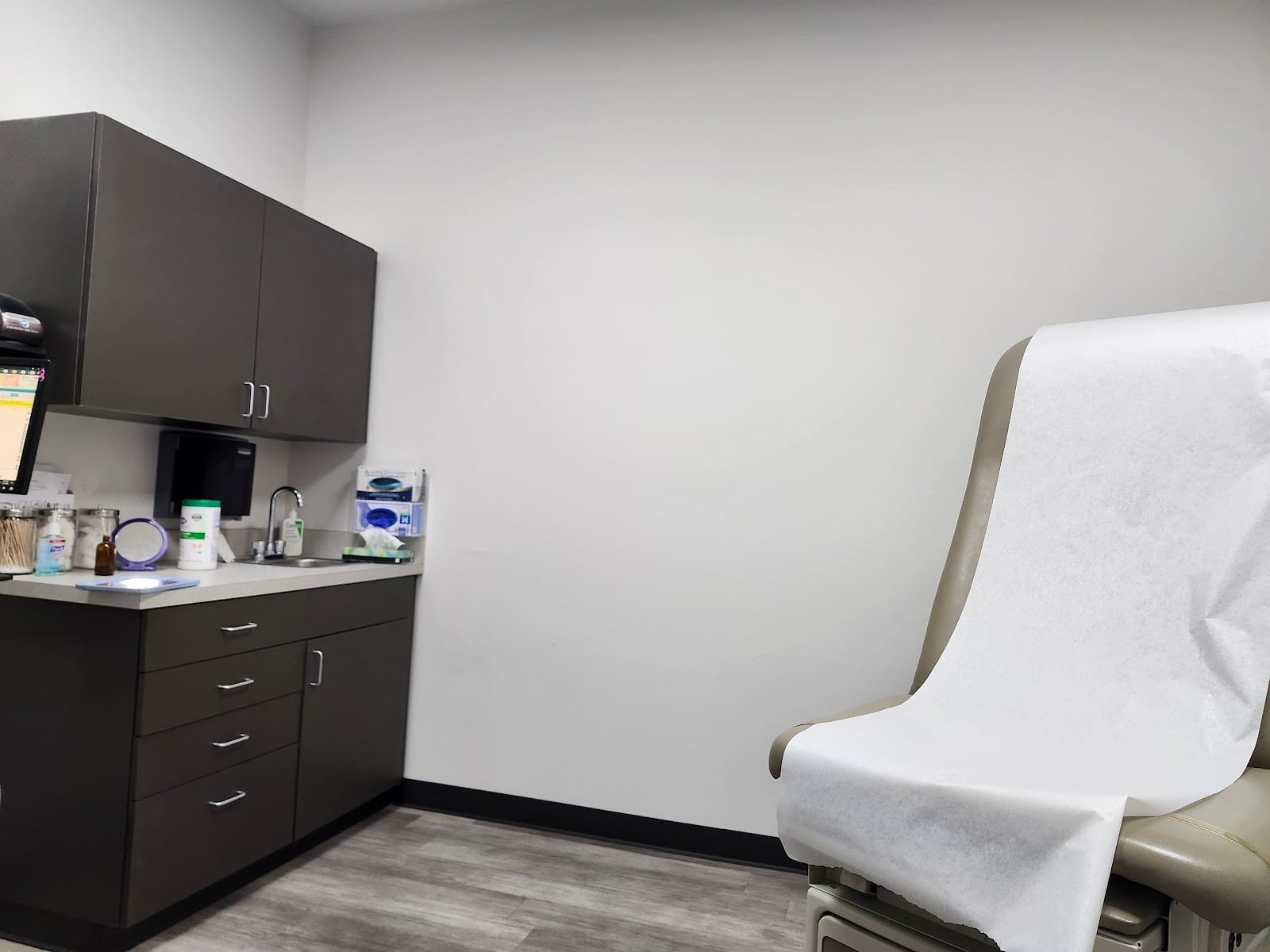 Dermatology Center of Denton, photo 2