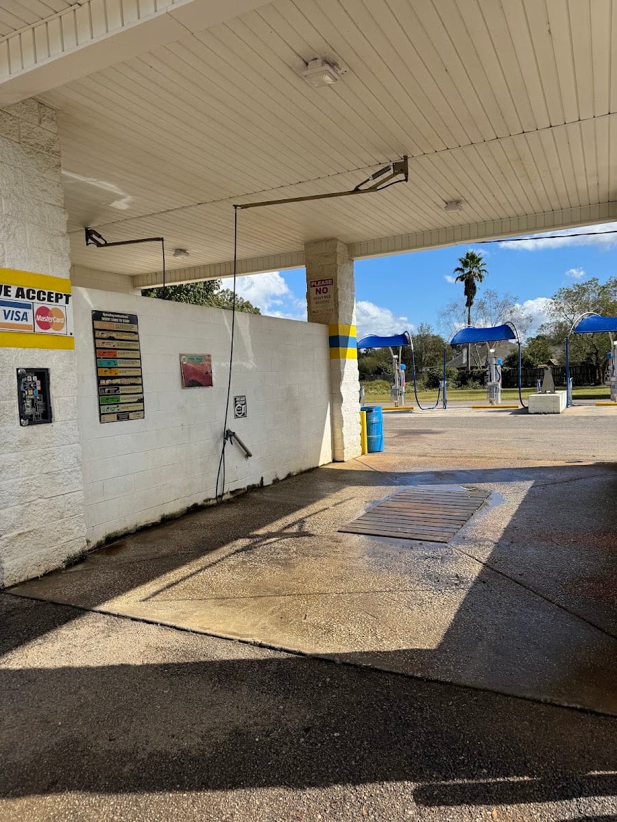 Finish Line Car Wash - Dawes, photo 3
