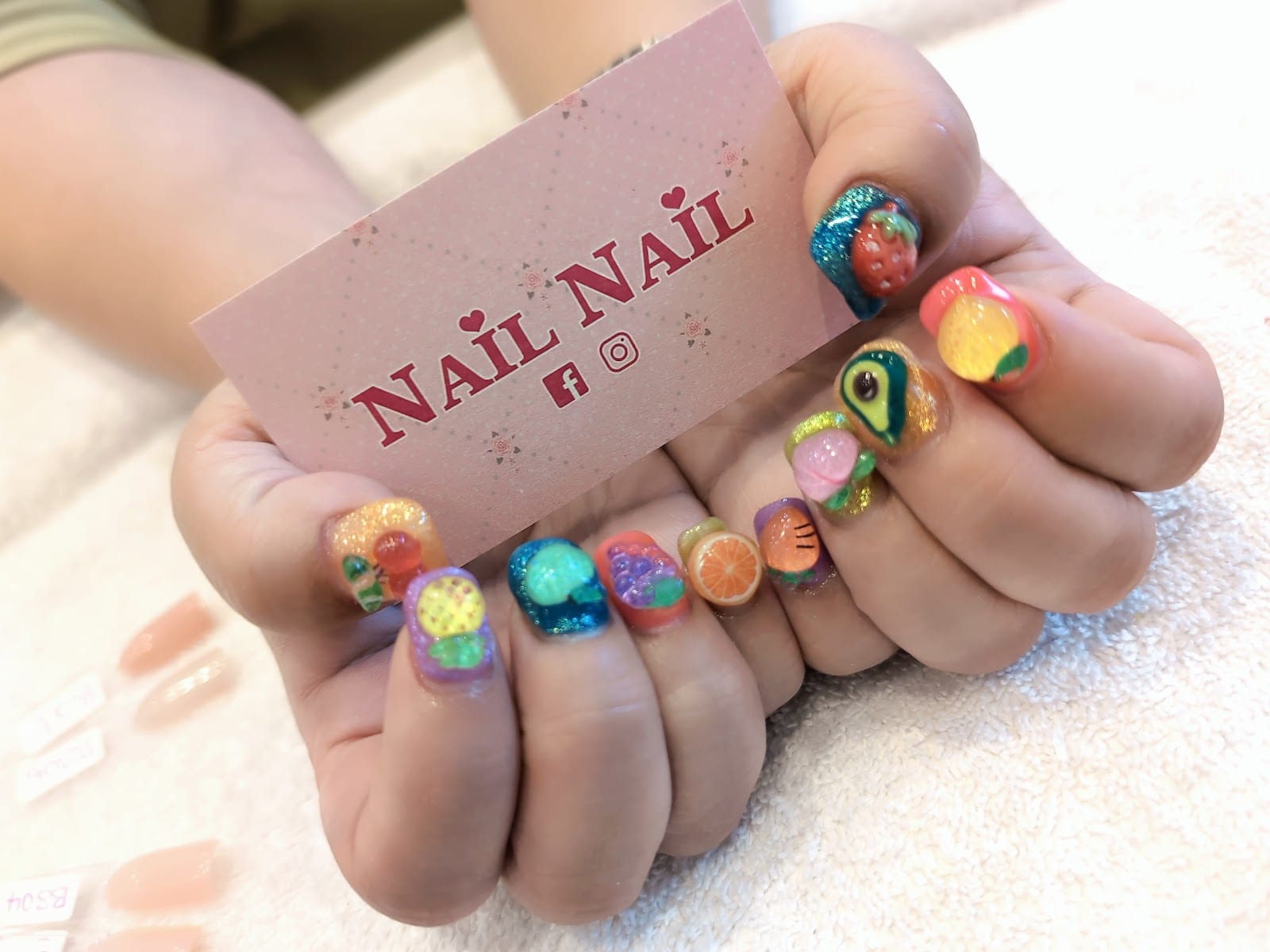 Nail Nail, photo 2