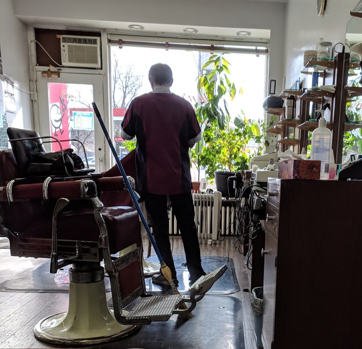 Henry's Barber Shop