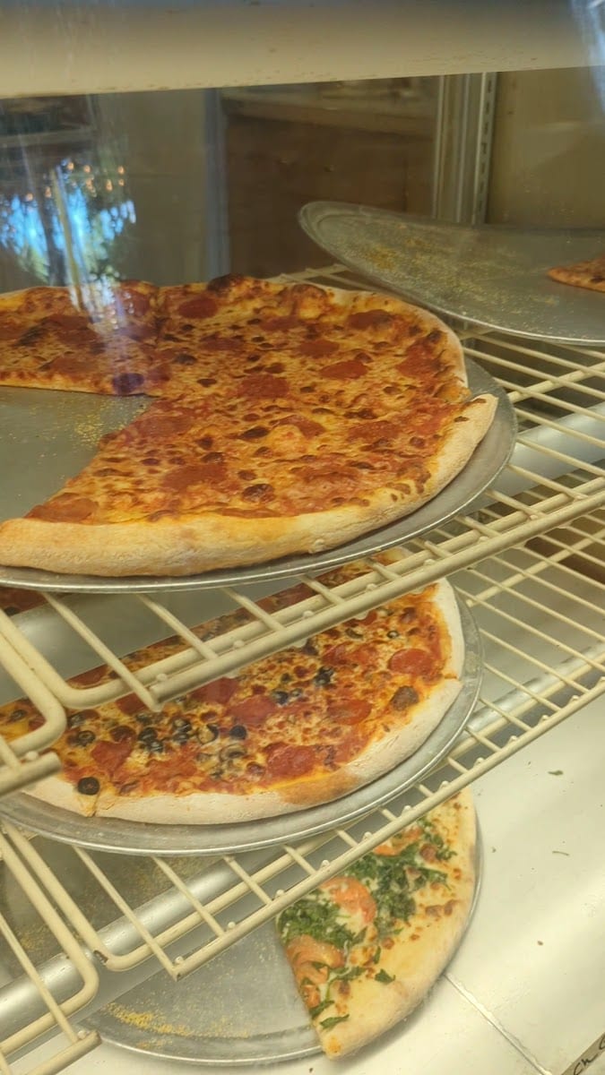 Bob's Pizzeria, photo 2