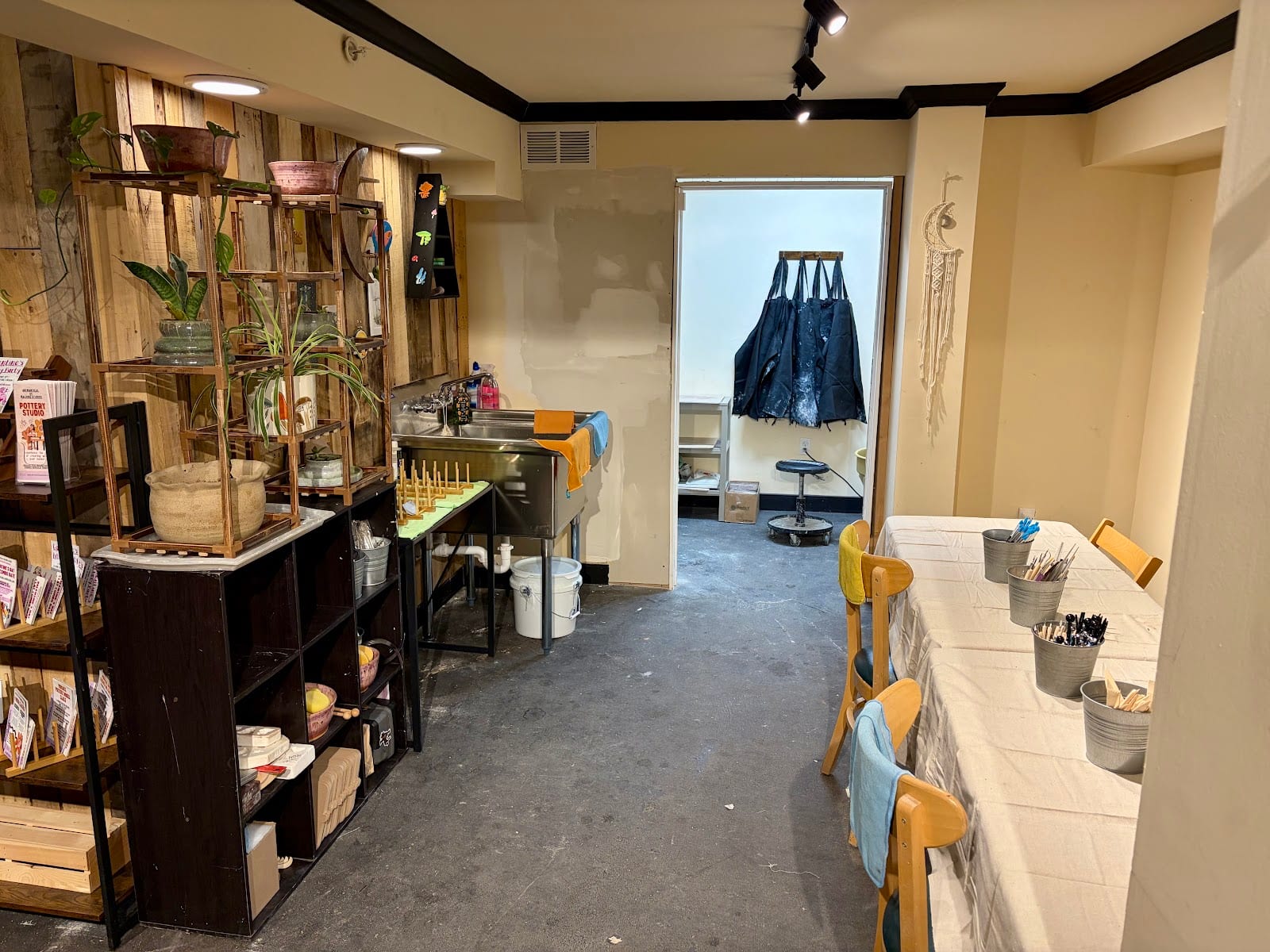 Machine Studios - Fine Art Pottery & Oil Painting