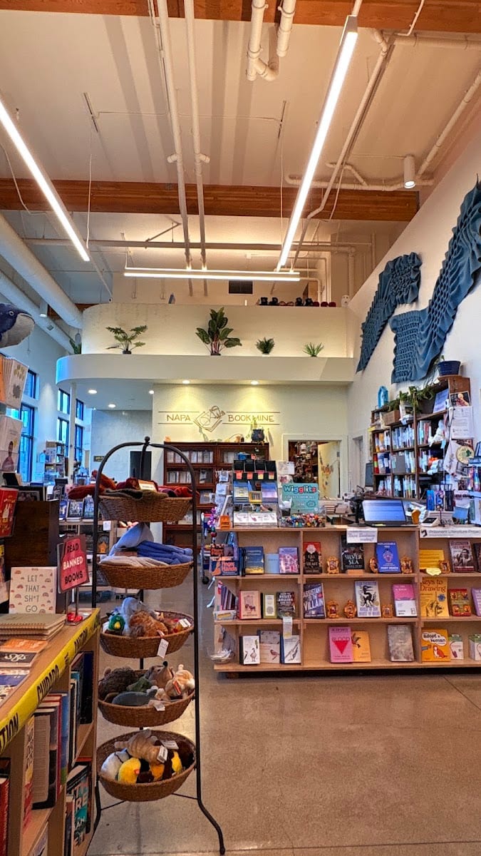 Napa Bookmine, photo 2