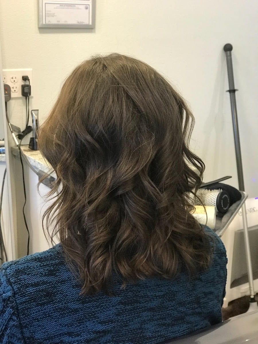 Jaclyn Raen Salon