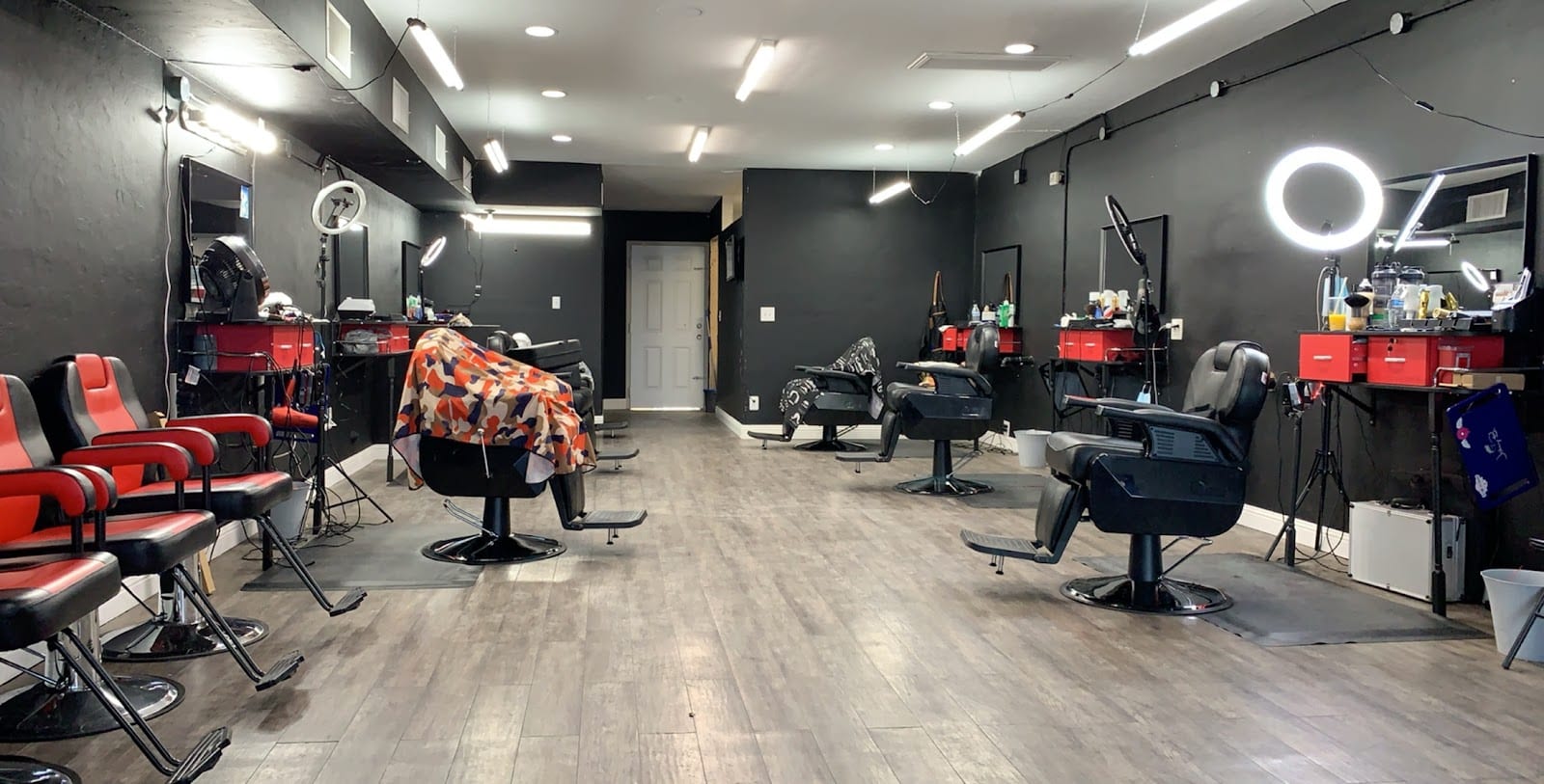 Amigos Barber Lounge