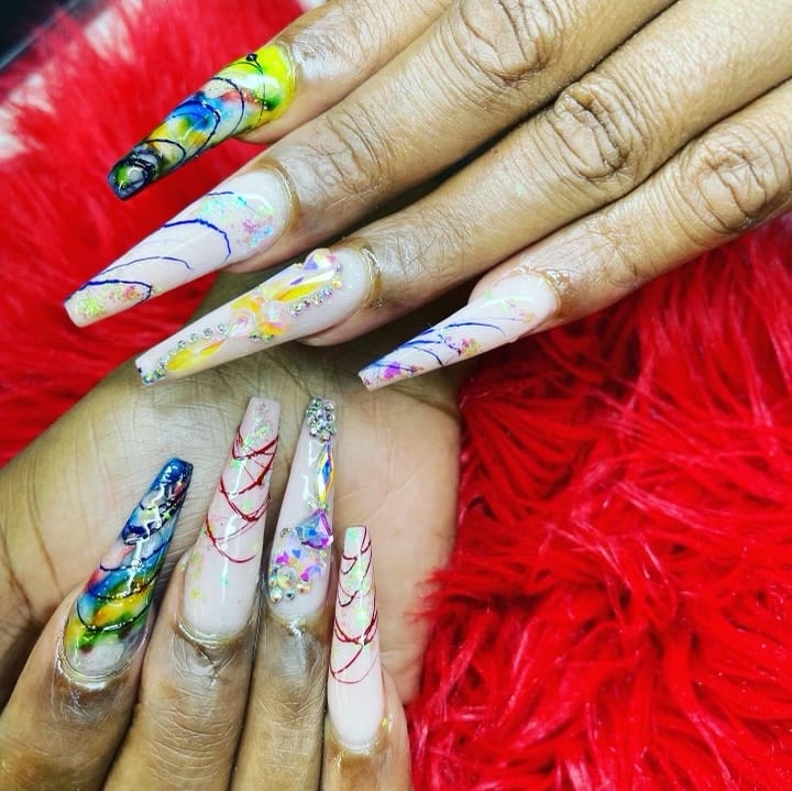 Silky Nails, photo 2