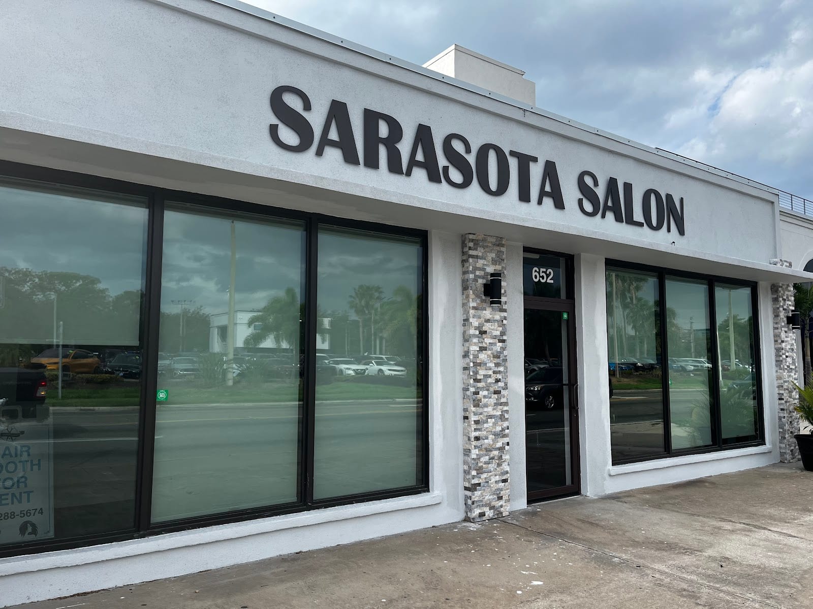 Sarasota Salon, photo 3