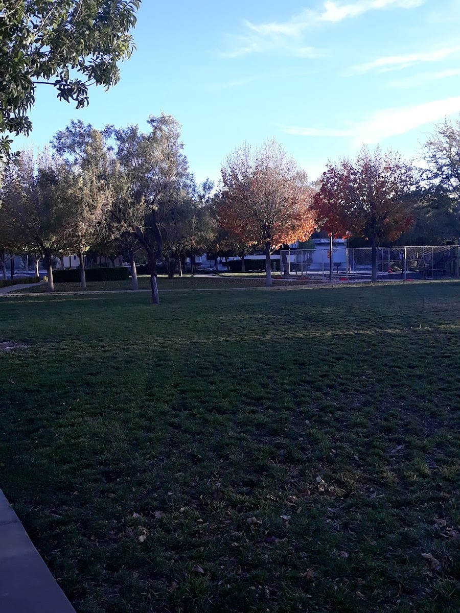 Pop Squires Park, photo 3