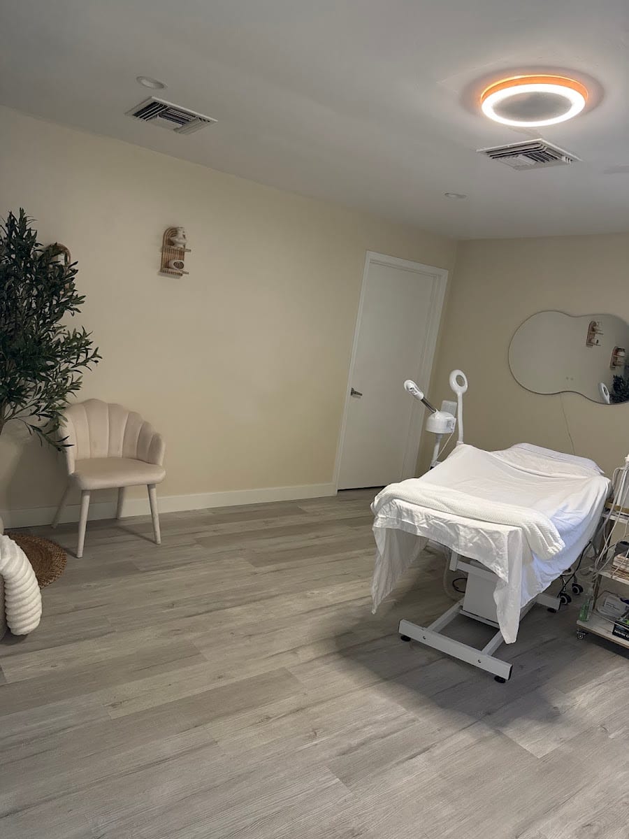 Oasis Beauty Lounge, photo 4