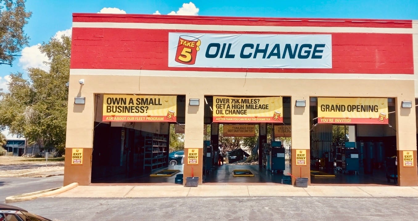 Take 5 Oil Change, photo 2
