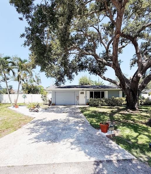 Venice Pool BBQ Mini Golf 3BR 2BA Sleep 12, photo 3