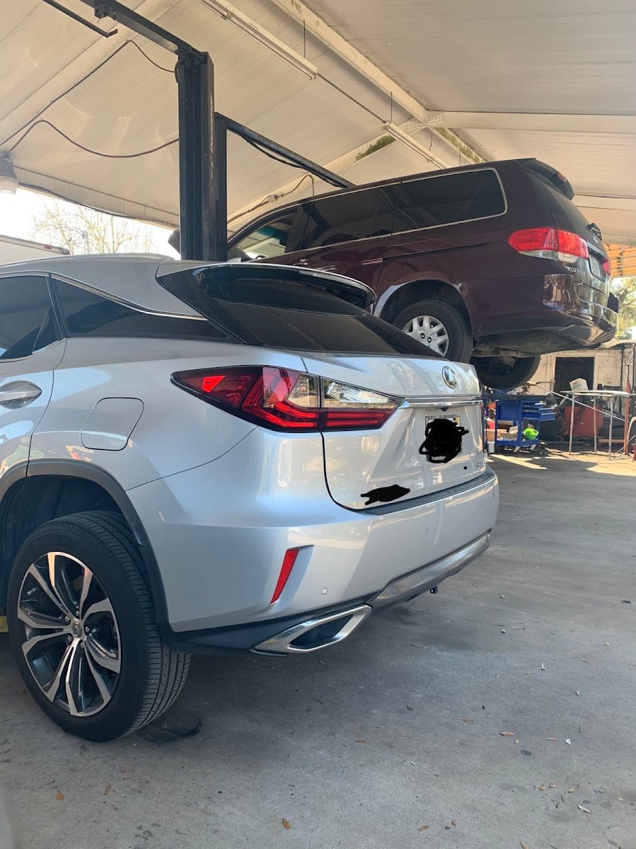 Kia's Auto Repair, photo 3