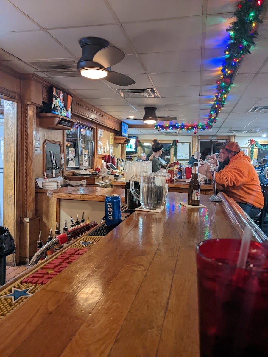 The Tower Bar & Grill, photo 2