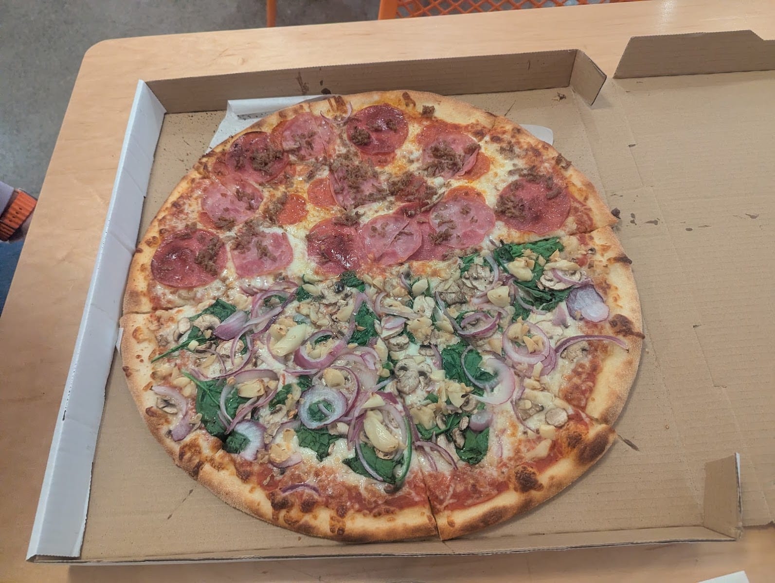 Vics Pizzeria, photo 4