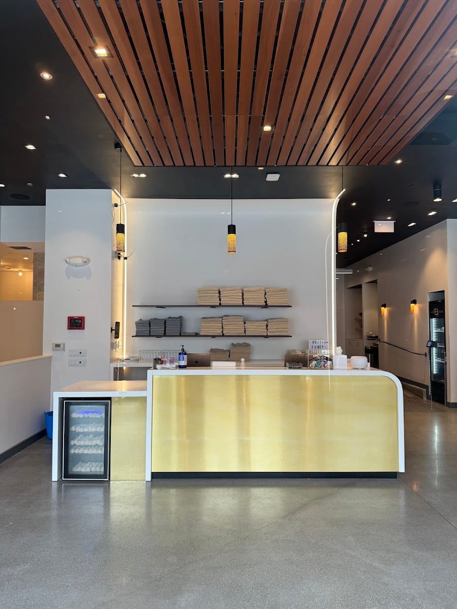 Hot 8 Yoga, photo 2