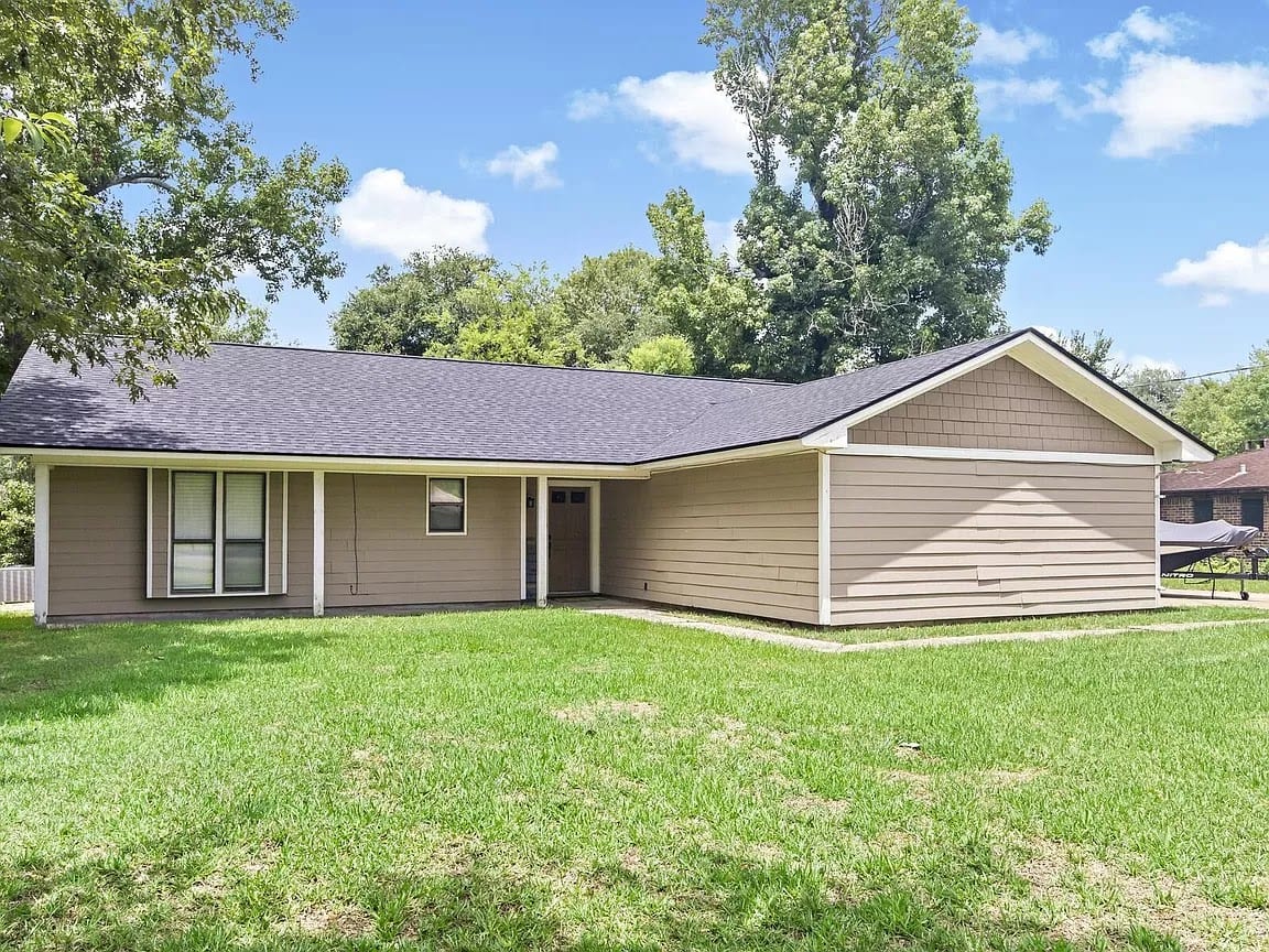 Tina Douglas, REALTOR, photo 3