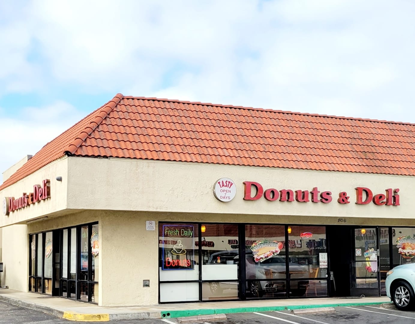 Yin's Donuts & Coffee