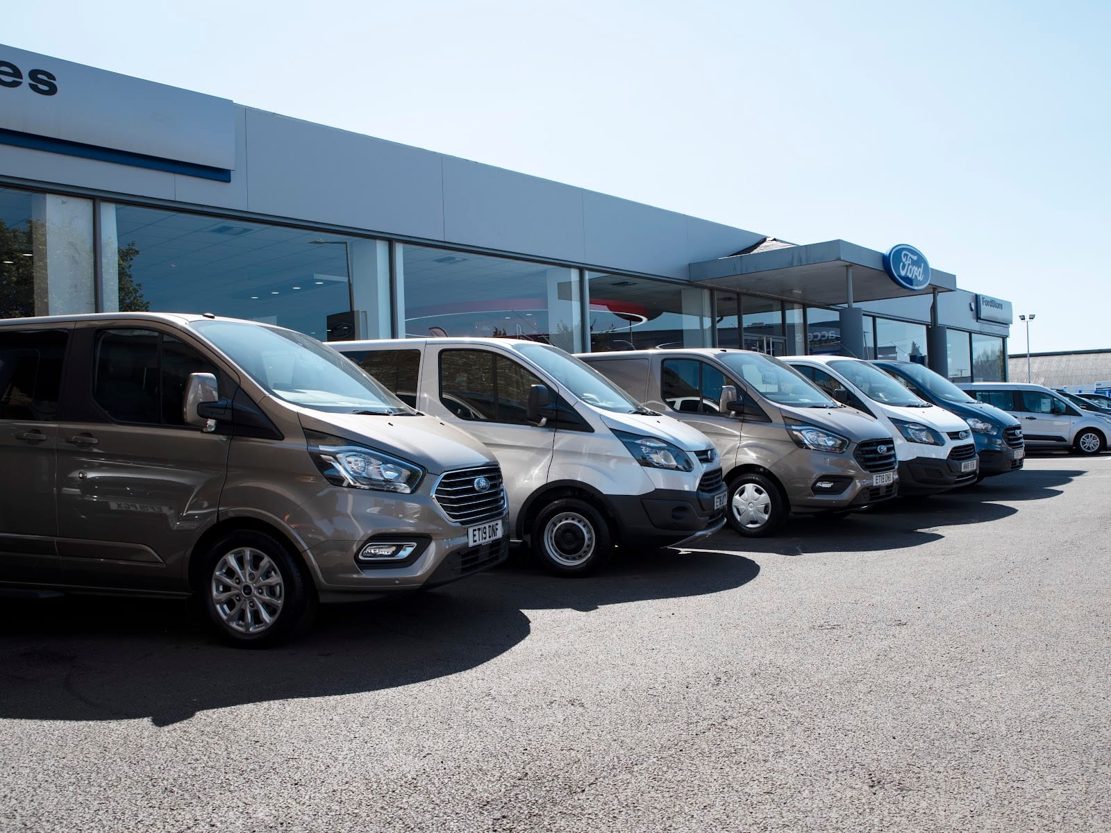 Gates Ford Transit Centre St Albans, photo 3