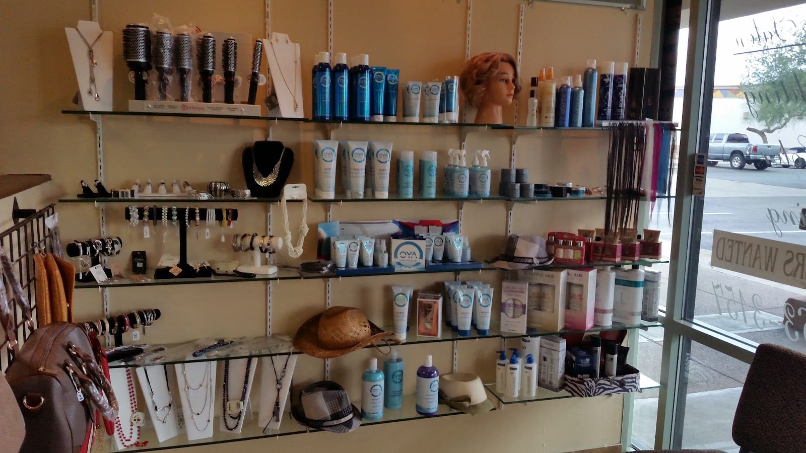 Jagged Edge Salon, photo 4