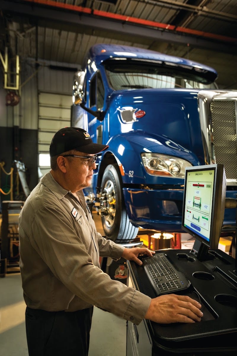Rush Truck Centers - Mobile Collision Center, photo 4