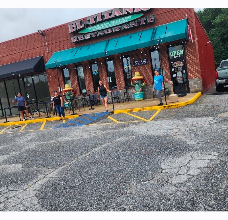 El Titanic Mexican Restaurant, photo 4