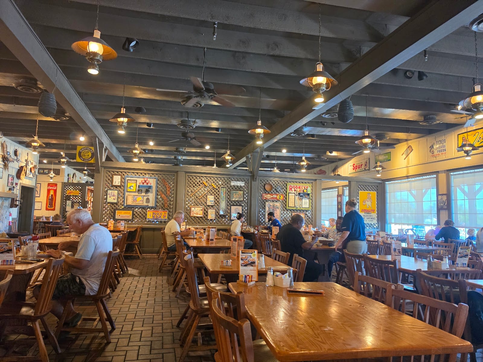 Cracker Barrel Old Country Store, photo 4