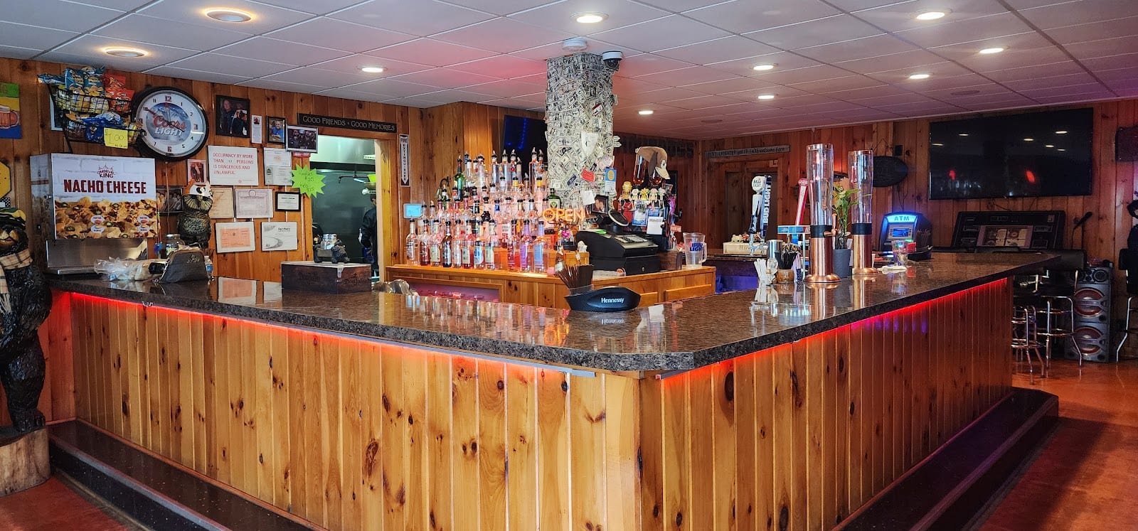 Hound Dogs Bar & Grill
