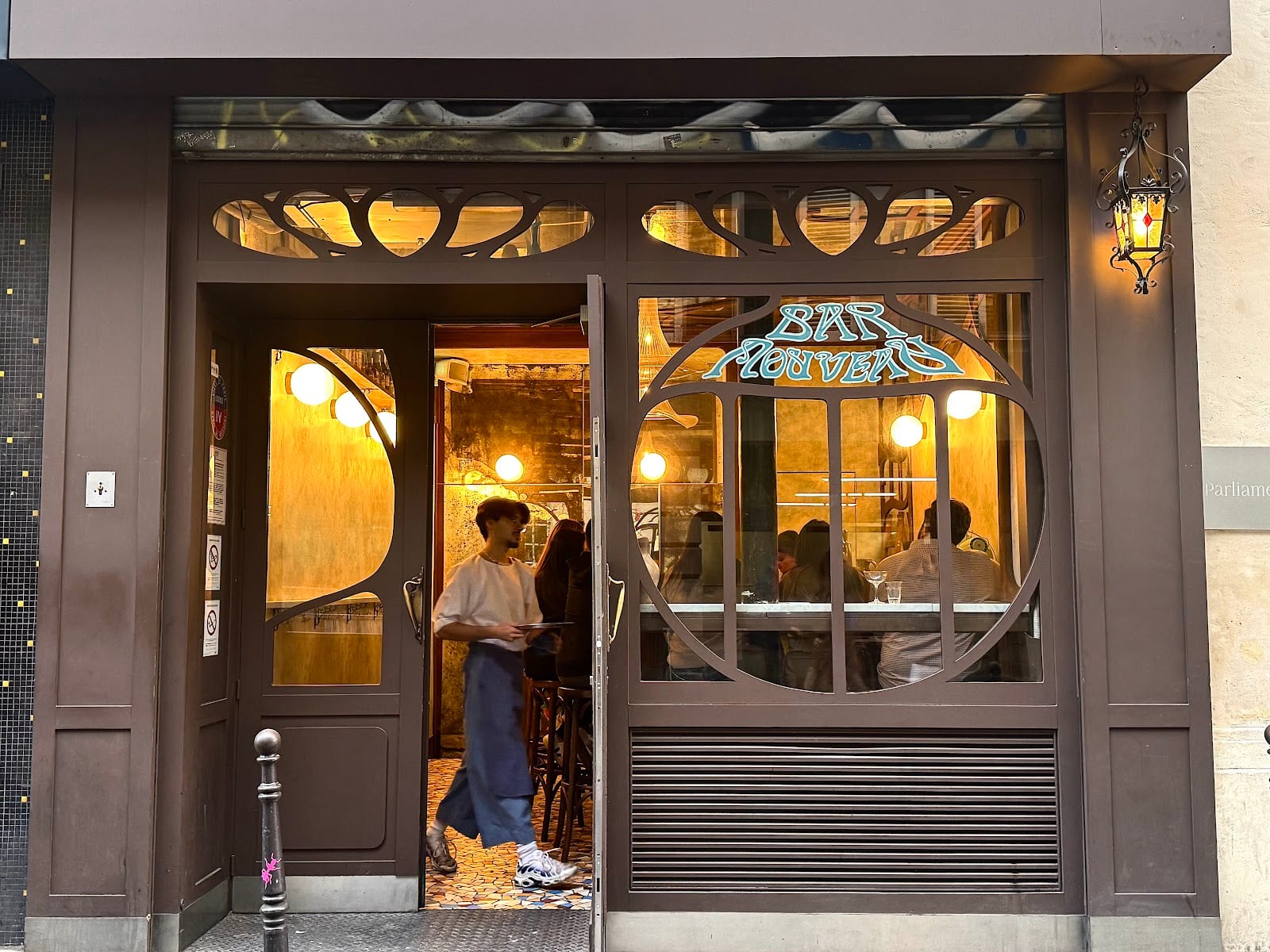 Bar Nouveau