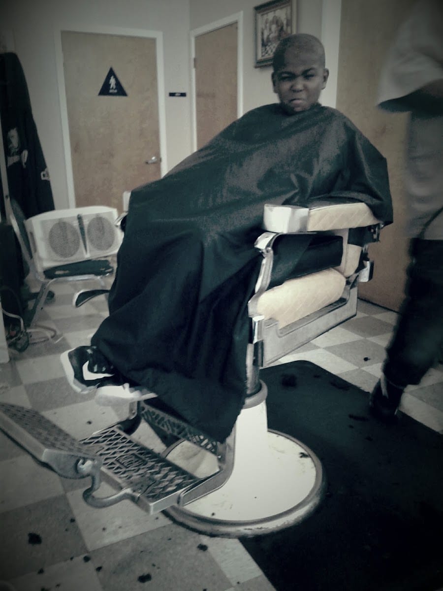 Shear's Beauty & Barber Shop