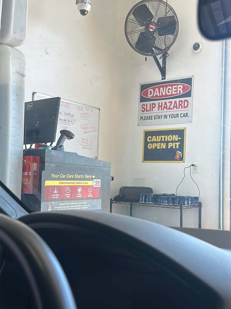 Take 5 Oil Change, photo 2