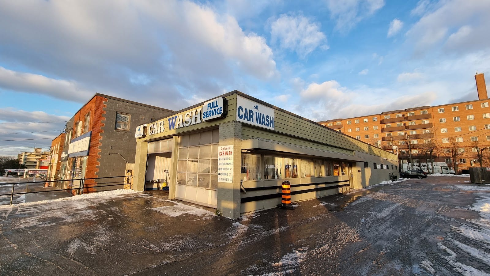 Colonial Carwash