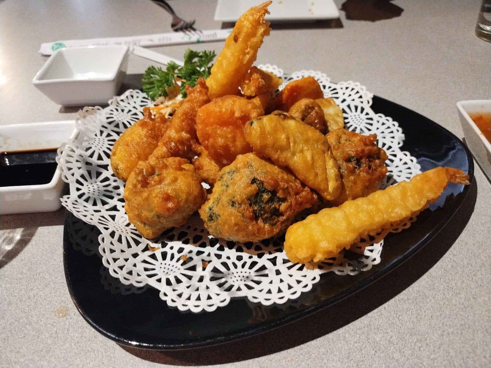 Dsasumo | Thai & Sushi Restaurant