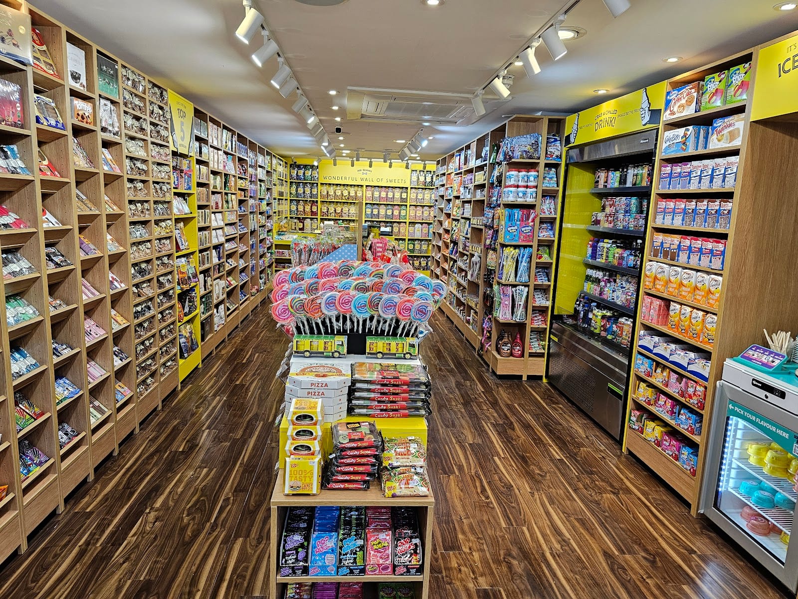 Mr Simms Olde Sweet Shoppe, photo 3