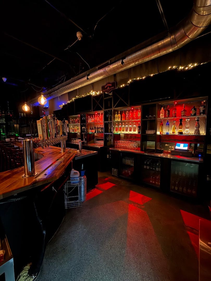 The Divot Bar and Grille