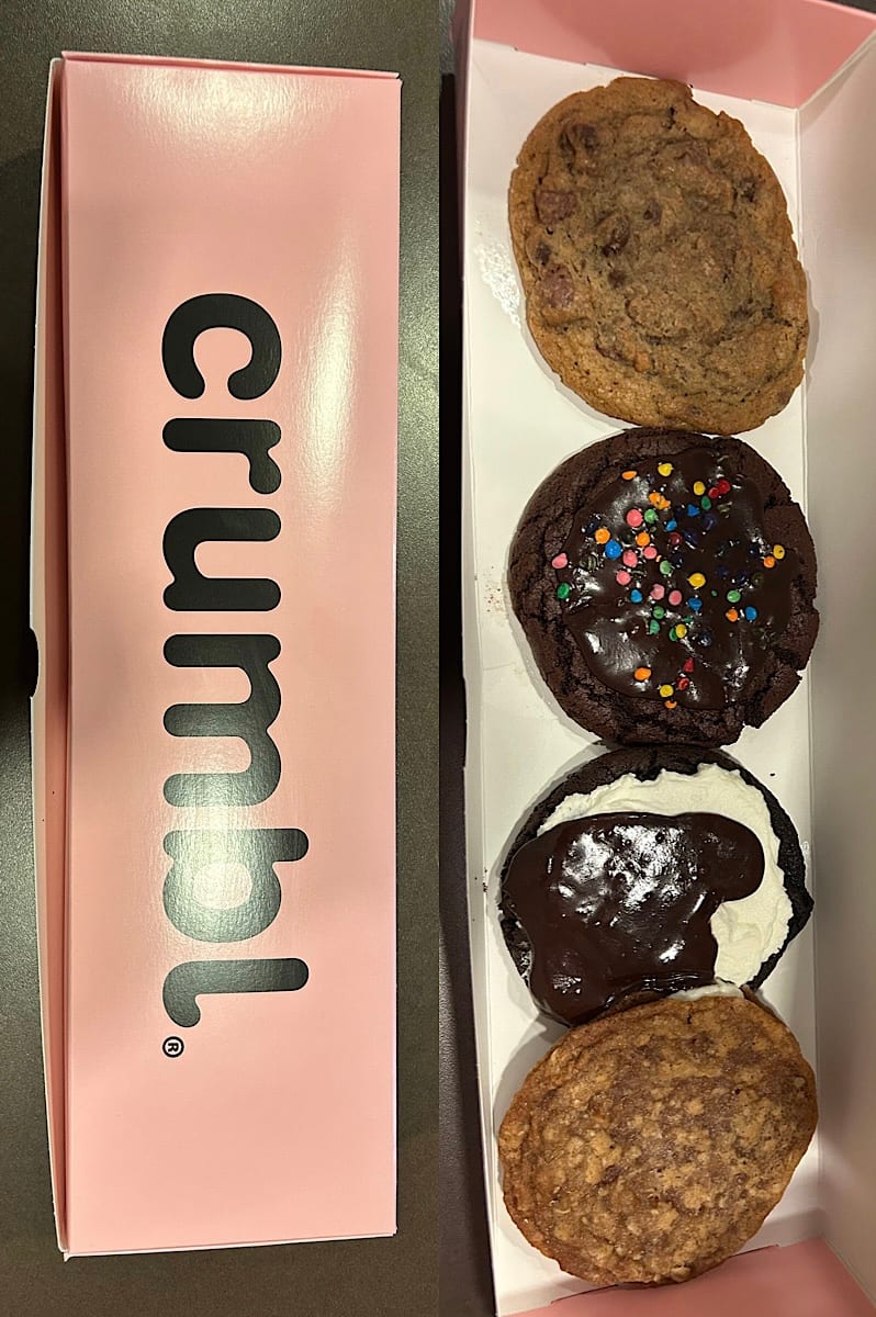 Crumbl Cookies, photo 3