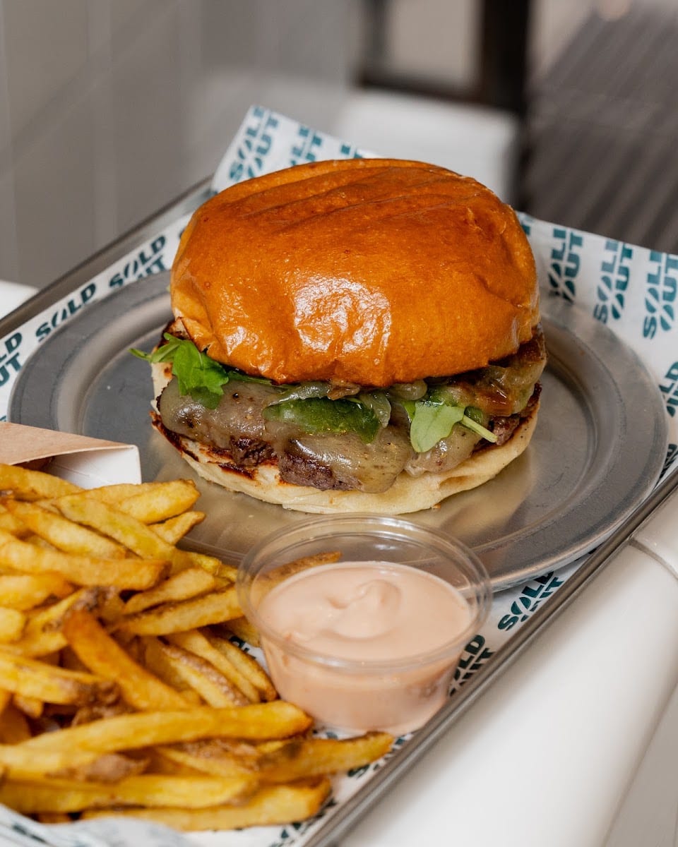 Sold Out Burger, photo 4