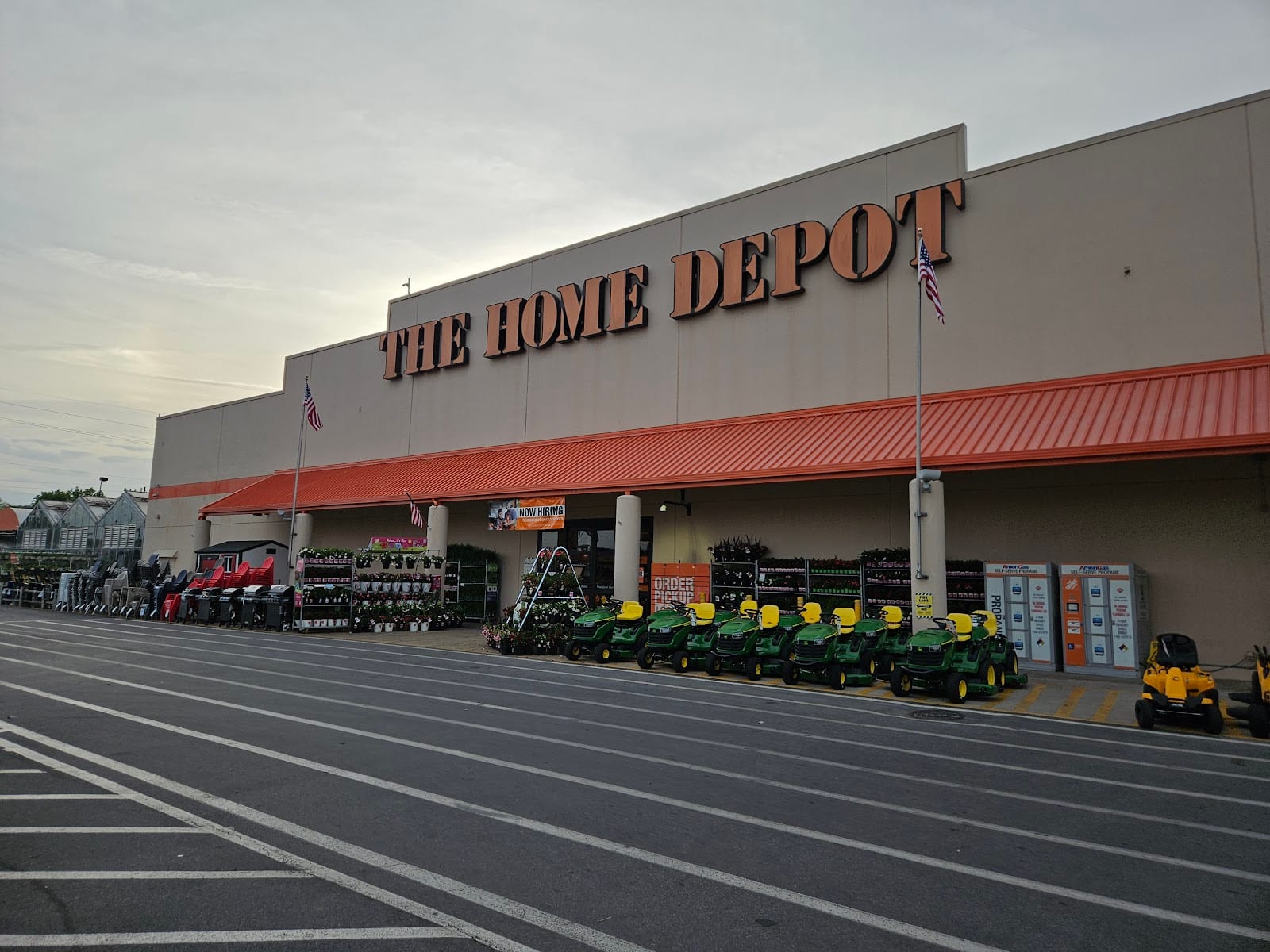 The Home Depot, photo 2