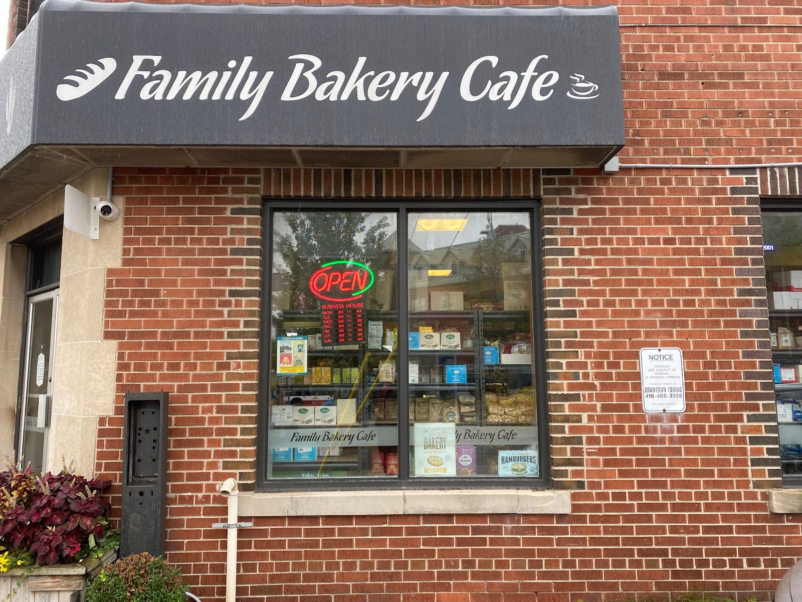 Family Bakery Cafe