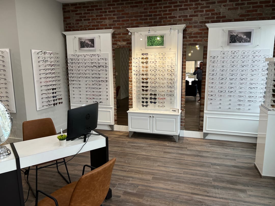 Vaughn Vision, photo 2