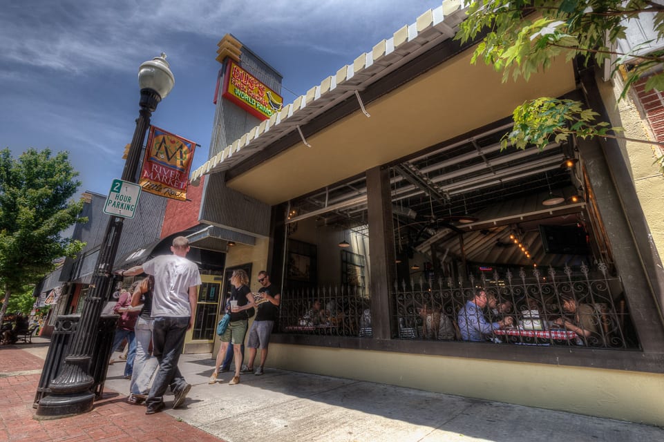 Gus's World Famous Fried Chicken, photo 2