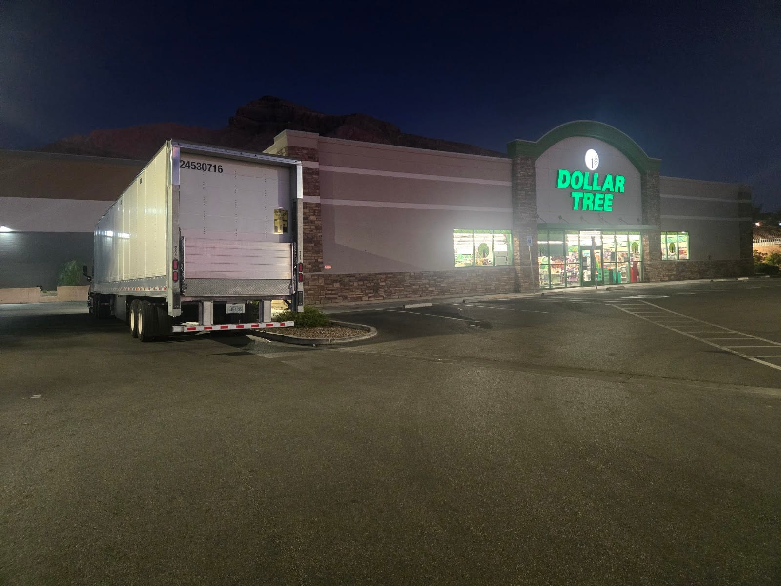 Dollar Tree, photo 3