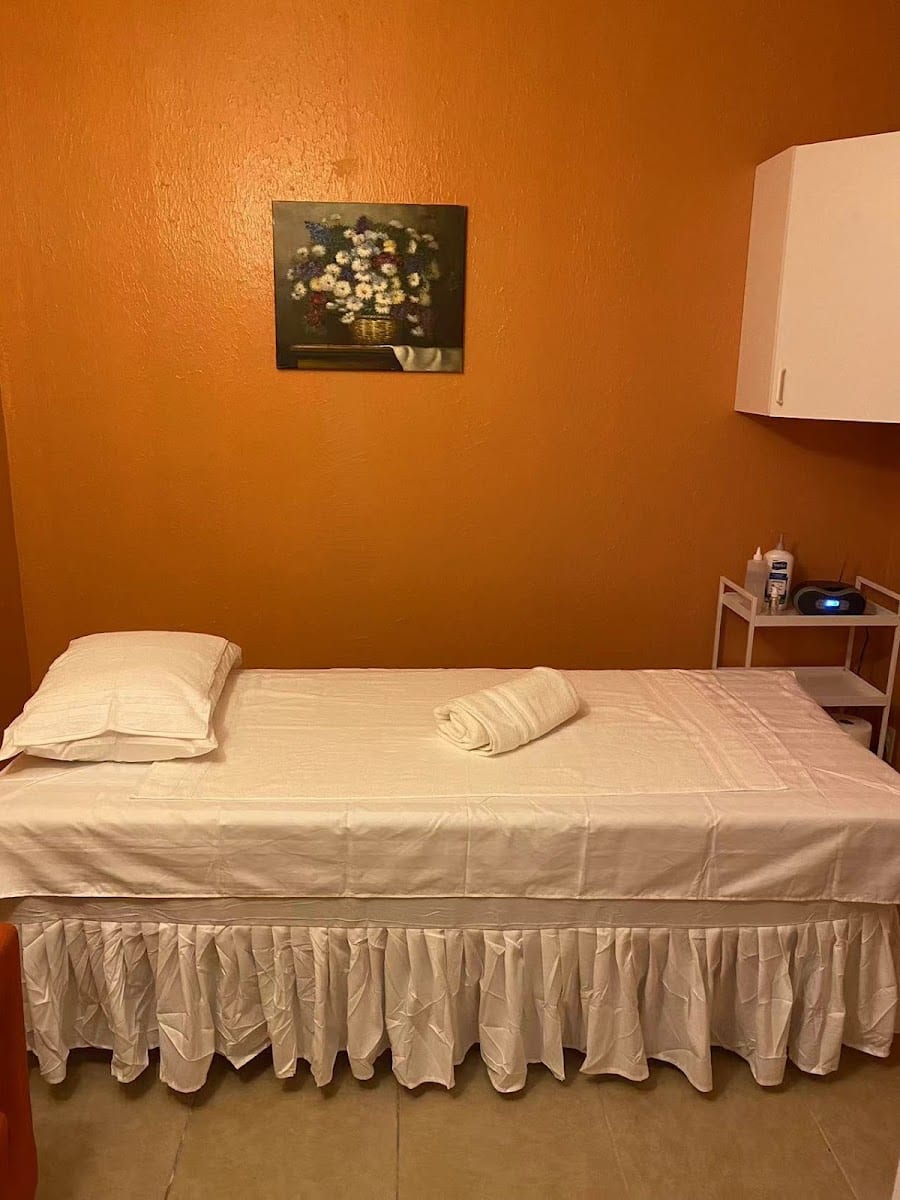 A Massage, photo 3