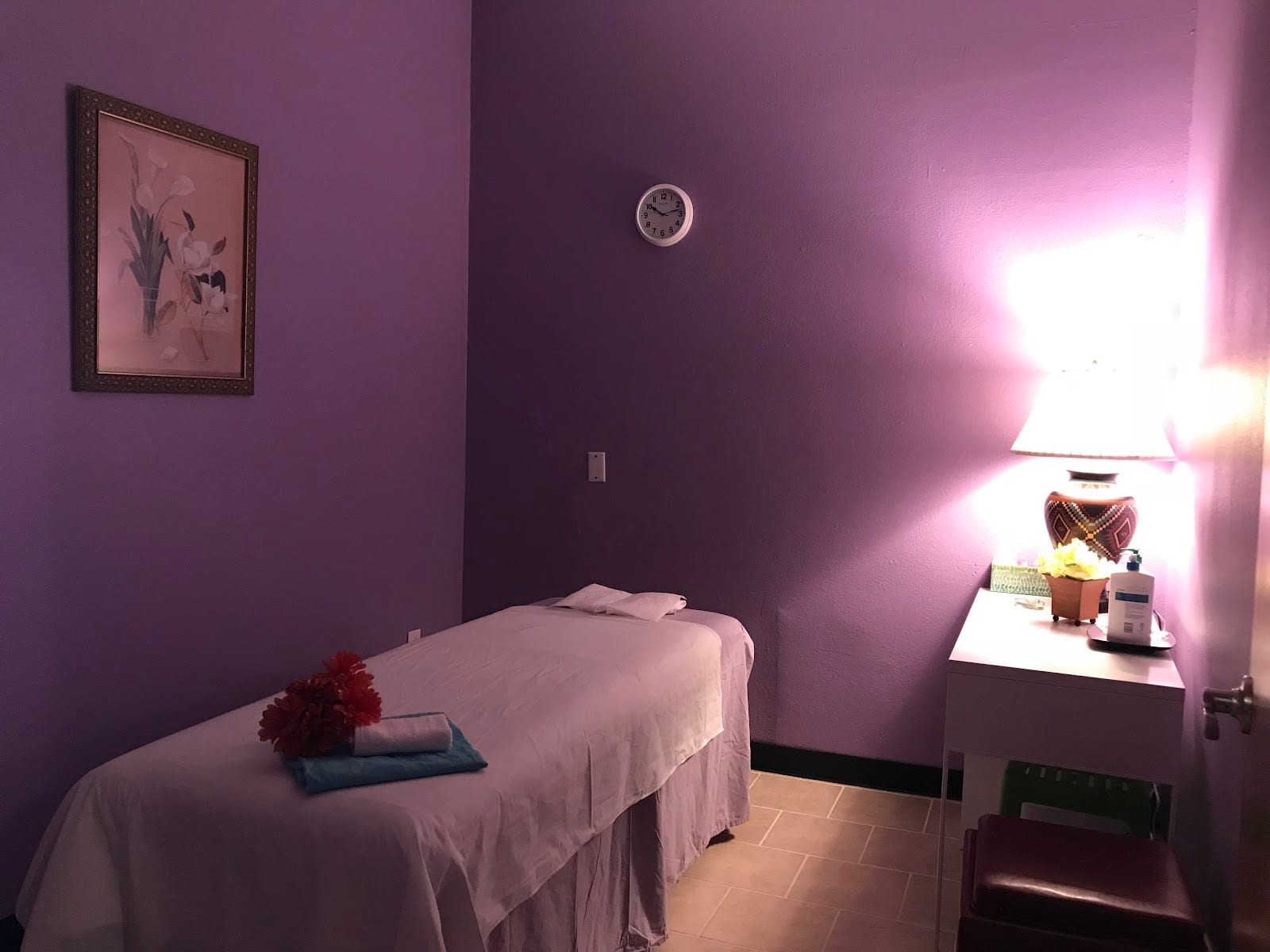 Ivy massage Lewisville