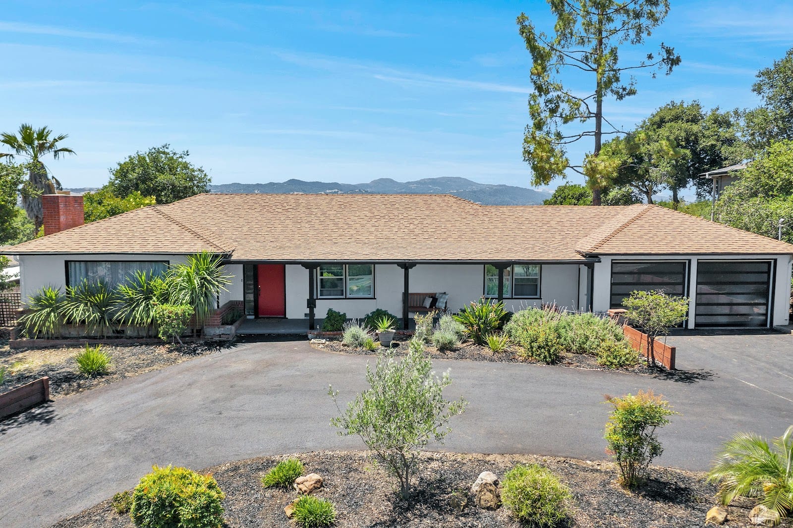 Corcoran Icon Properties, photo 2